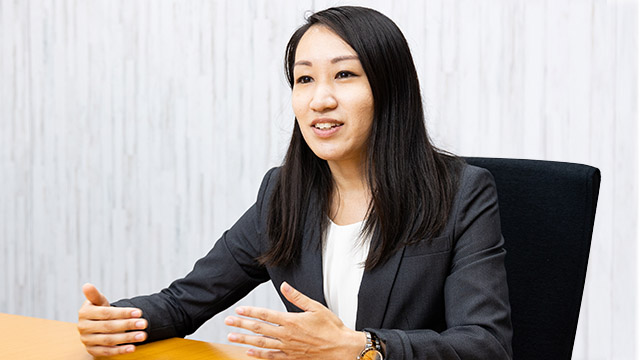 サーベイ結果を見たうえで人事面談に臨むと共に 客観的なデータをもとに組織の問題を現場責任者に伝える