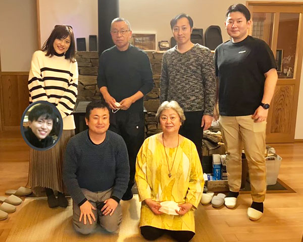 佐藤 修次 さん　地方創生＠雄勝コース参加（後列右から2番目）。Jammin'のチームメンバー・地元協力者の方とともに