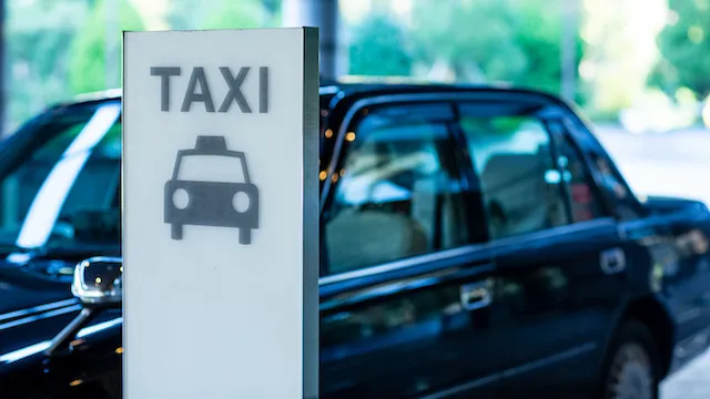 タクシー利用時のビジネスマナーの重要性